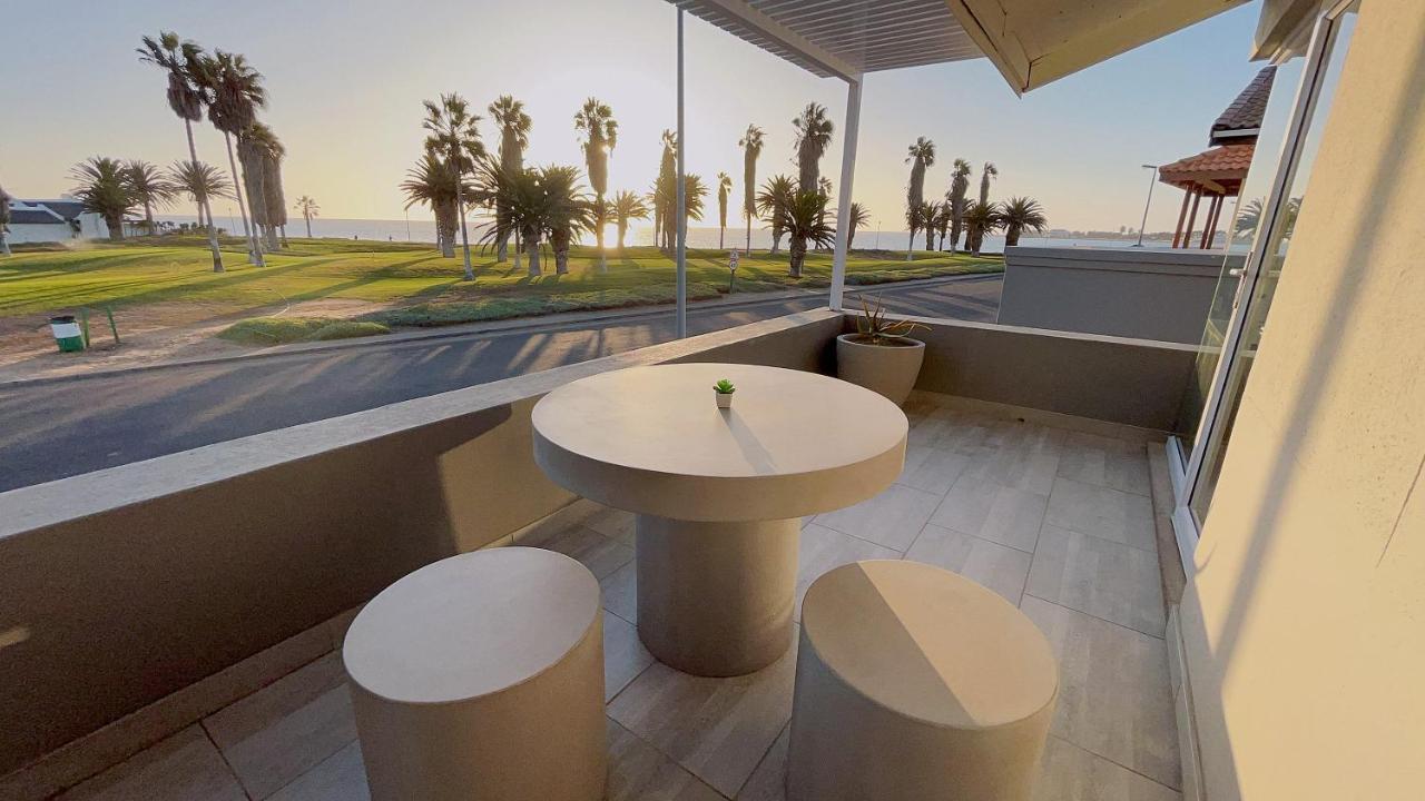 Aha! Cheers Guesthouse 拾间-海 Walvis Bay Exteriör bild