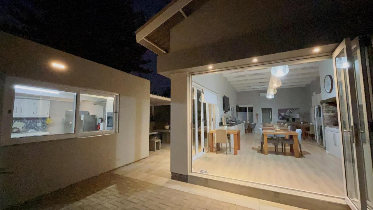 Aha! Cheers Guesthouse 拾间-海 Walvis Bay Exteriör bild