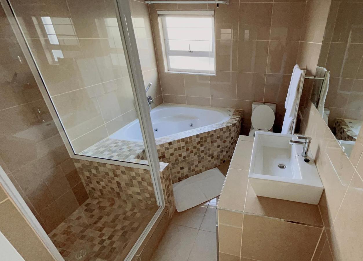 Aha! Cheers Guesthouse 拾间-海 Walvis Bay Exteriör bild