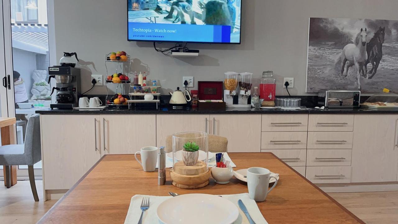 Aha! Cheers Guesthouse 拾间-海 Walvis Bay Exteriör bild
