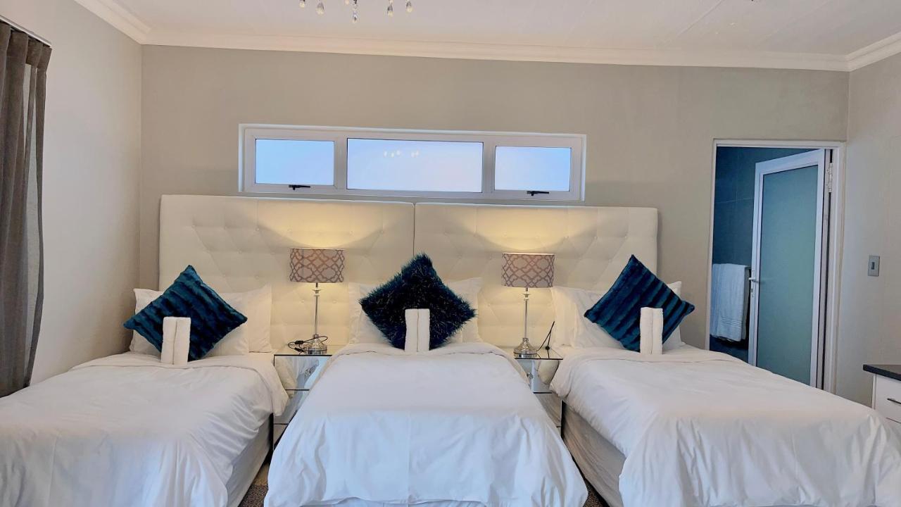 Aha! Cheers Guesthouse 拾间-海 Walvis Bay Exteriör bild